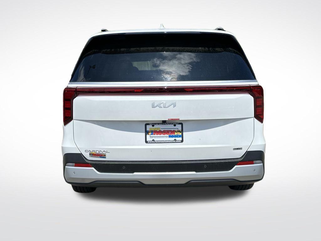 new 2025 Kia Carnival Hybrid car, priced at $43,306