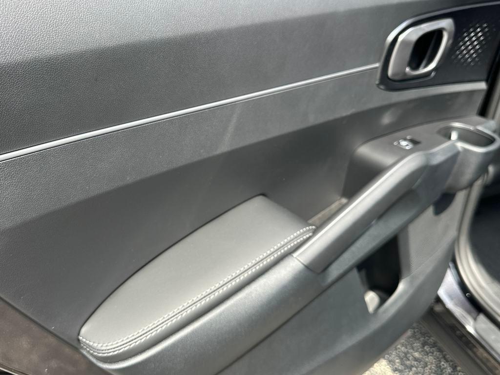 new 2025 Kia Sorento car, priced at $39,800