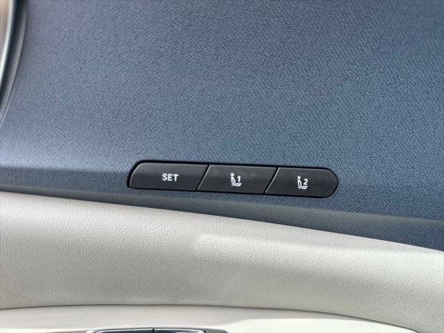 new 2025 Kia Carnival Hybrid car, priced at $43,822