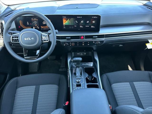 new 2025 Kia Sorento car, priced at $32,700