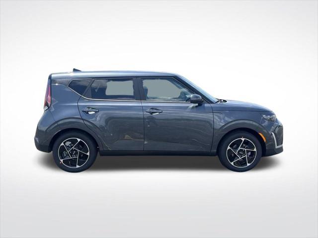 new 2025 Kia Soul car, priced at $25,166