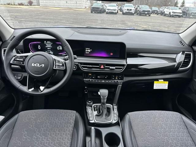 new 2025 Kia Seltos car, priced at $26,851