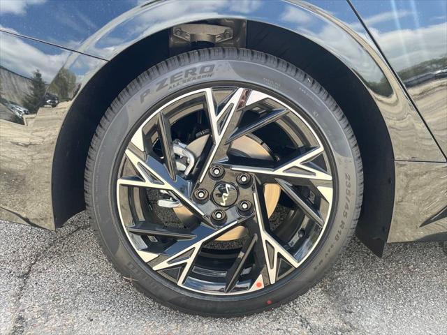 new 2025 Kia K5 car, priced at $32,016