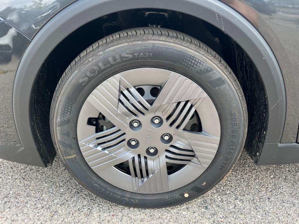 new 2025 Kia K4 car, priced at $22,007