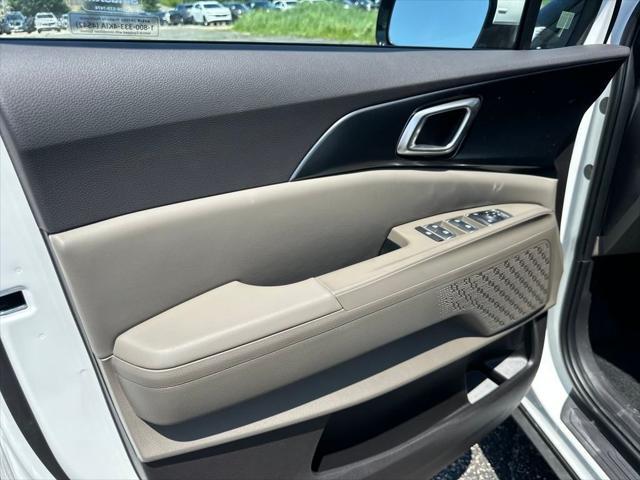 new 2026 Kia Carnival car, priced at $39,154