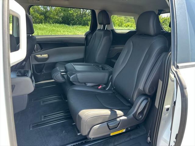 new 2026 Kia Carnival car, priced at $39,154