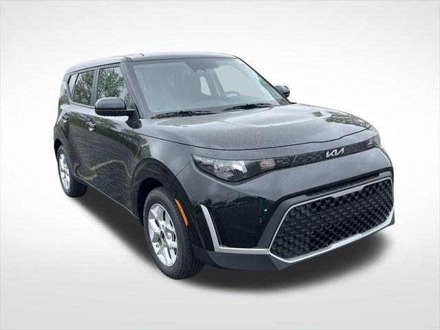 new 2025 Kia Soul car, priced at $23,698