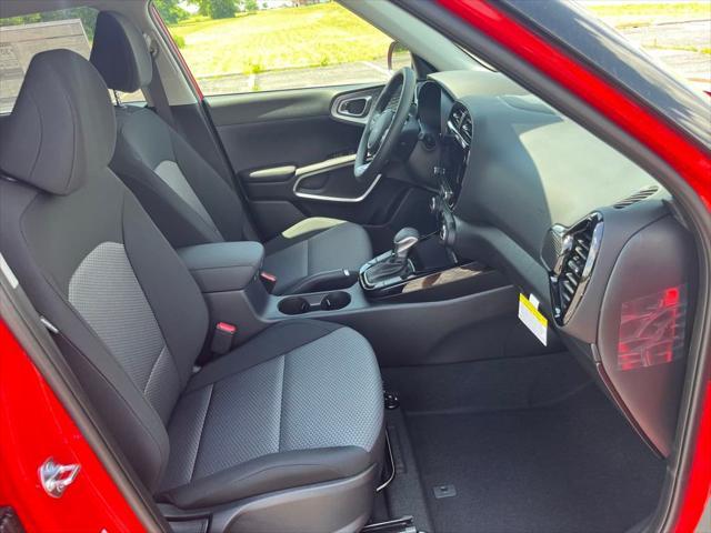 new 2025 Kia Soul car, priced at $24,615