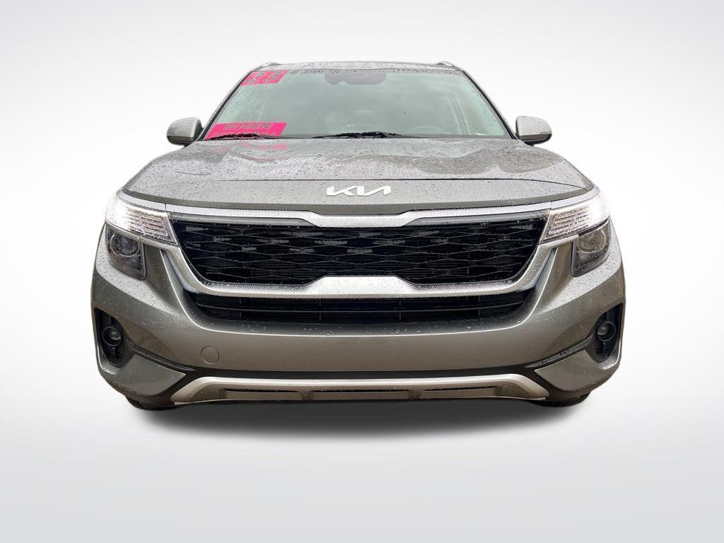 used 2023 Kia Seltos car, priced at $21,000