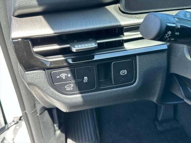 new 2026 Kia Sportage car, priced at $36,580