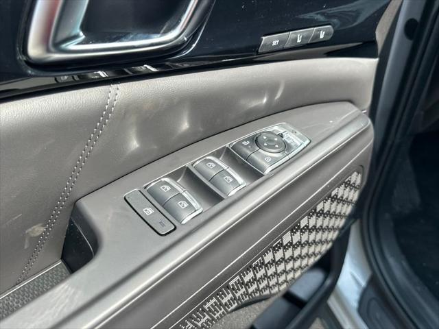 new 2025 Kia Carnival Hybrid car, priced at $53,468