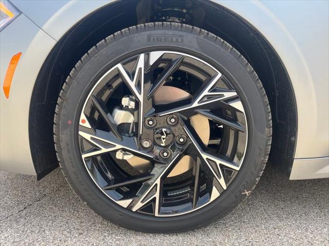 new 2025 Kia K5 car, priced at $32,668