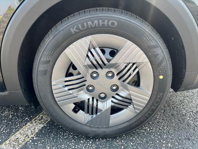 new 2025 Kia K4 car, priced at $22,271