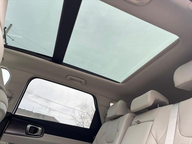 new 2025 Kia Sorento car, priced at $37,259