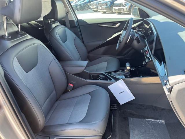 new 2025 Kia Niro car, priced at $30,709