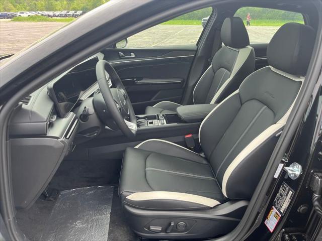new 2025 Kia K5 car, priced at $31,735