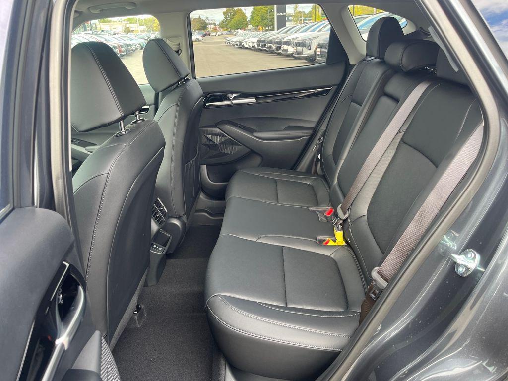 new 2026 Kia Seltos car, priced at $32,424
