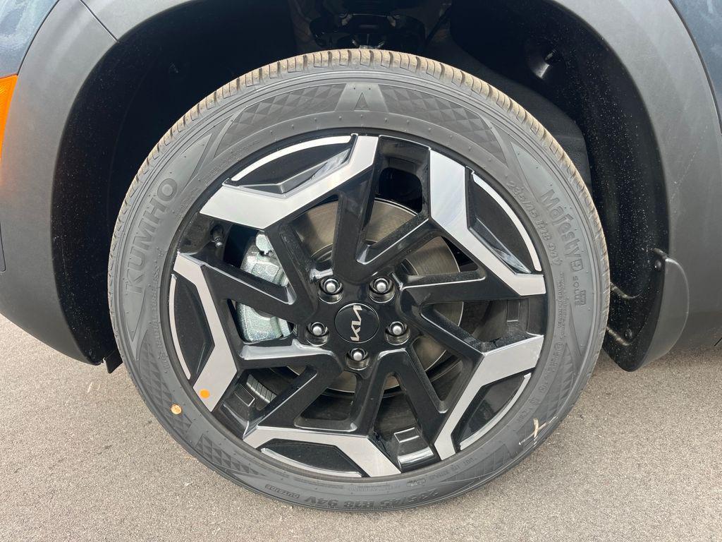 new 2026 Kia Seltos car, priced at $32,424