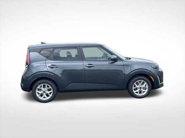 new 2025 Kia Soul car, priced at $22,560