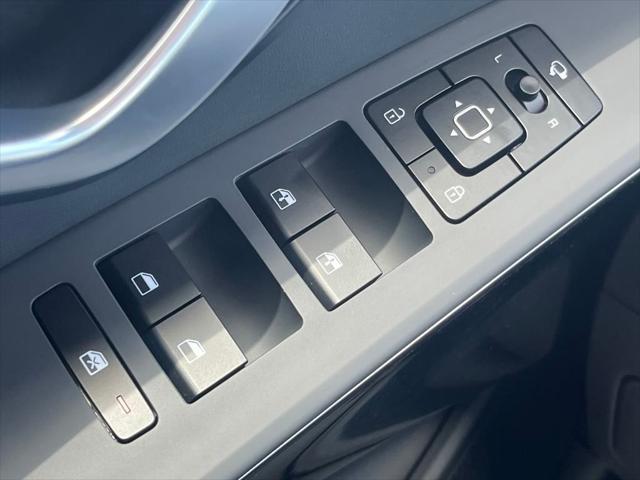 new 2025 Kia Niro car, priced at $32,736