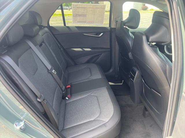 new 2025 Kia Niro car, priced at $32,736