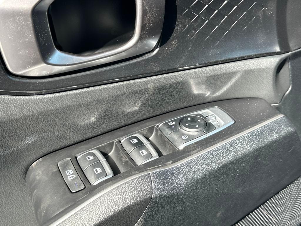 new 2025 Kia Sorento car, priced at $32,490