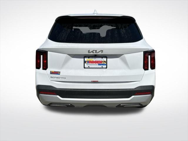 new 2025 Kia Sorento car, priced at $32,674