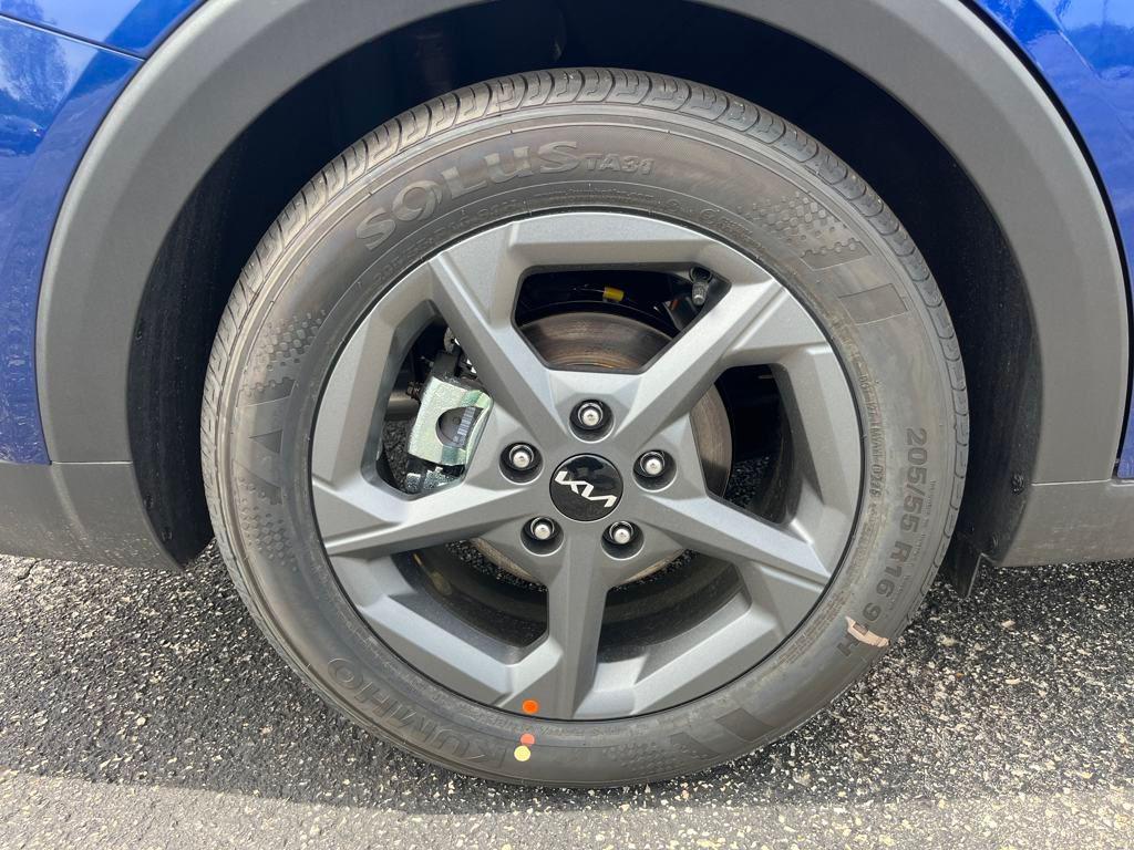 new 2025 Kia K4 car, priced at $22,957