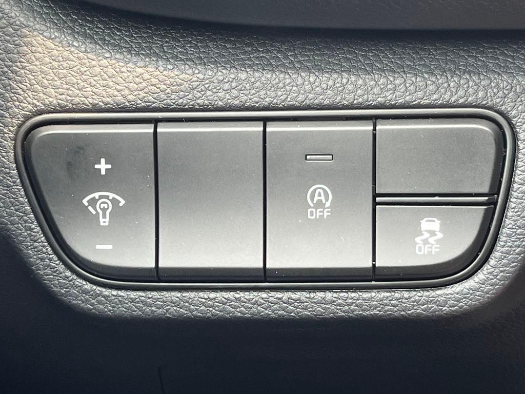 new 2025 Kia Seltos car, priced at $26,188