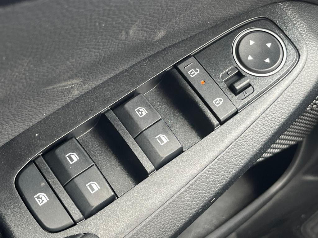 new 2025 Kia Seltos car, priced at $26,188