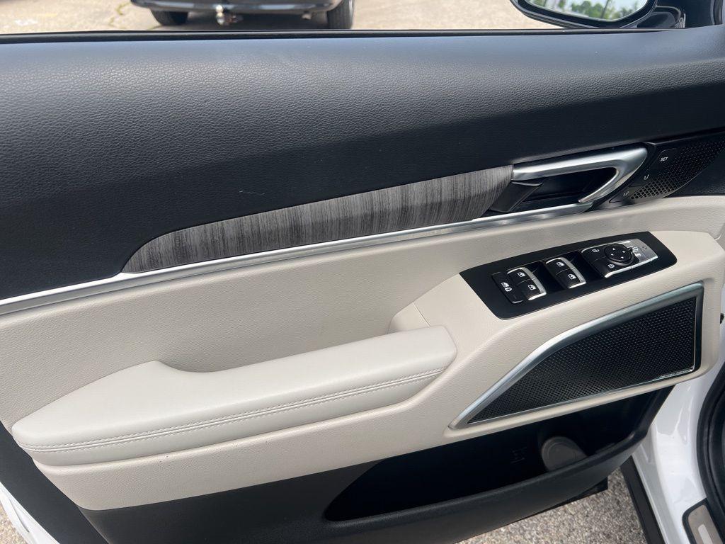 used 2023 Kia Telluride car, priced at $44,499