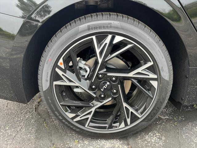 new 2025 Kia K5 car, priced at $32,063