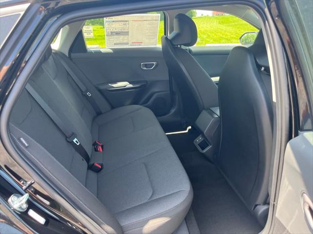 new 2025 Kia K4 car, priced at $23,165