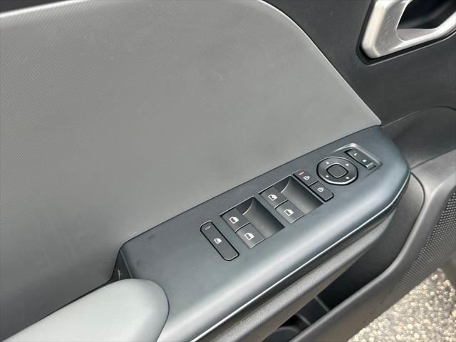 new 2025 Kia K4 car, priced at $23,007
