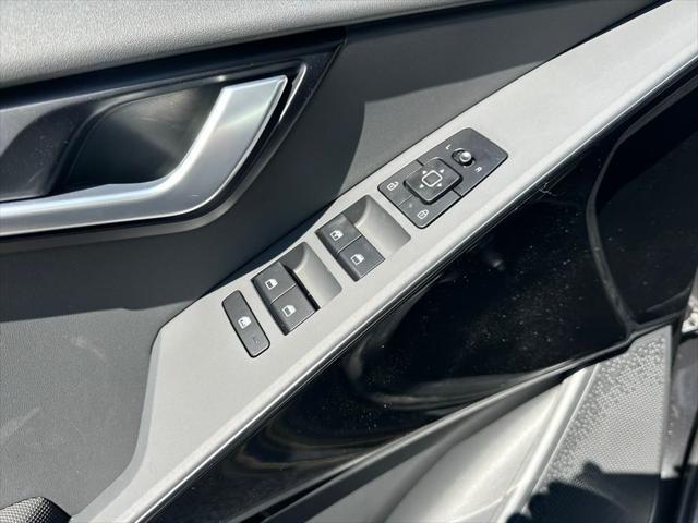 new 2025 Kia Niro car, priced at $30,568