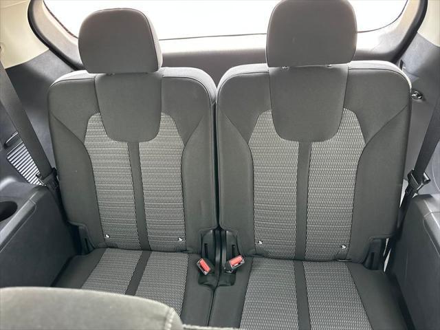 new 2025 Kia Sorento car, priced at $32,236