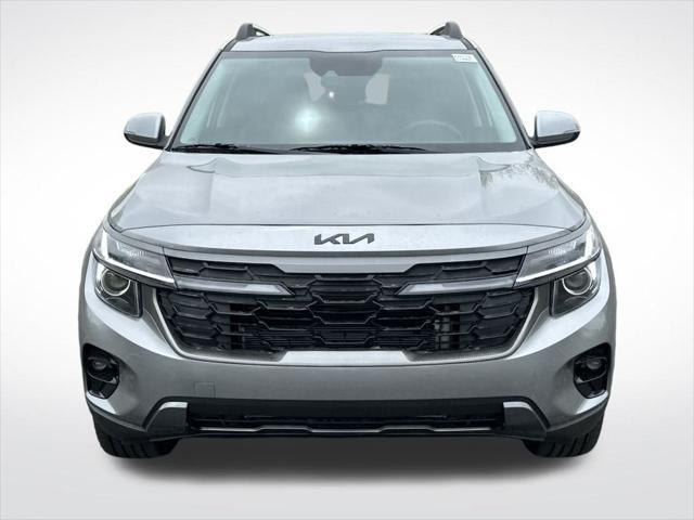 new 2025 Kia Seltos car, priced at $30,097