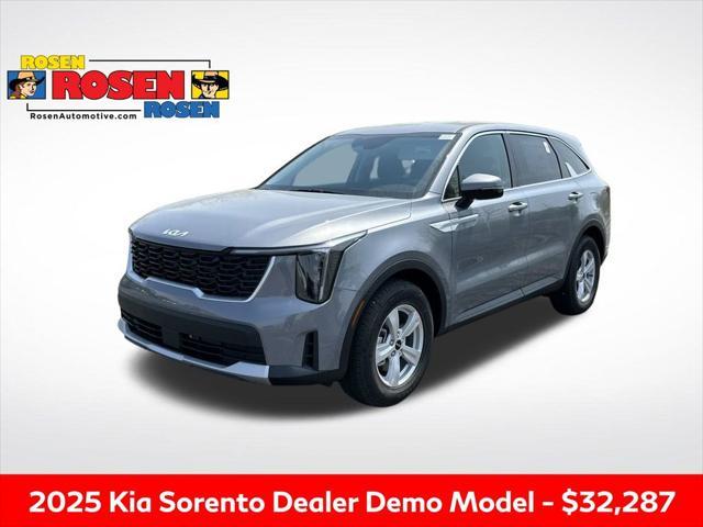 new 2025 Kia Sorento car, priced at $32,287