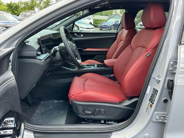 new 2025 Kia K5 car, priced at $30,514