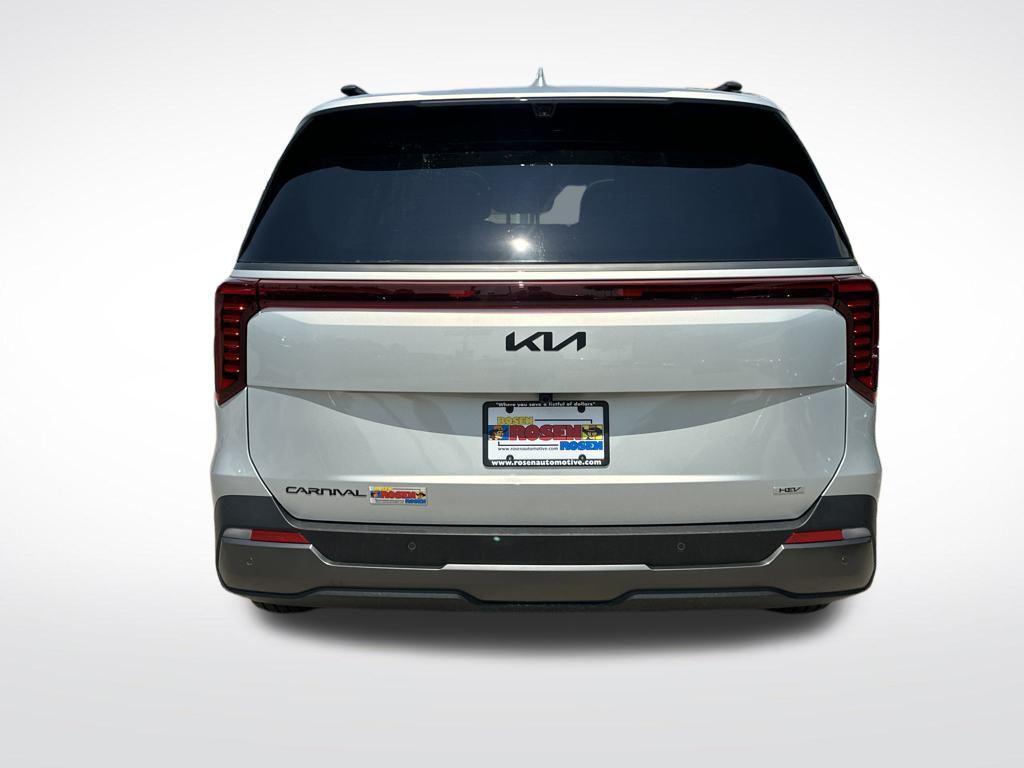 new 2025 Kia Carnival Hybrid car, priced at $54,062