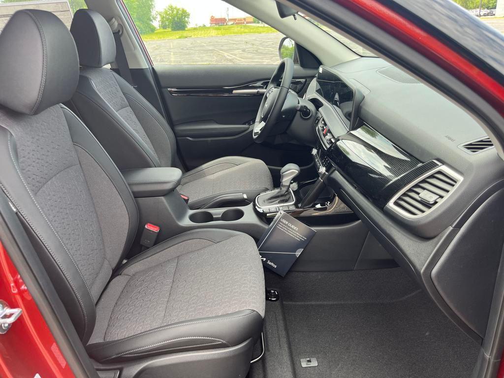 new 2025 Kia Seltos car, priced at $25,818