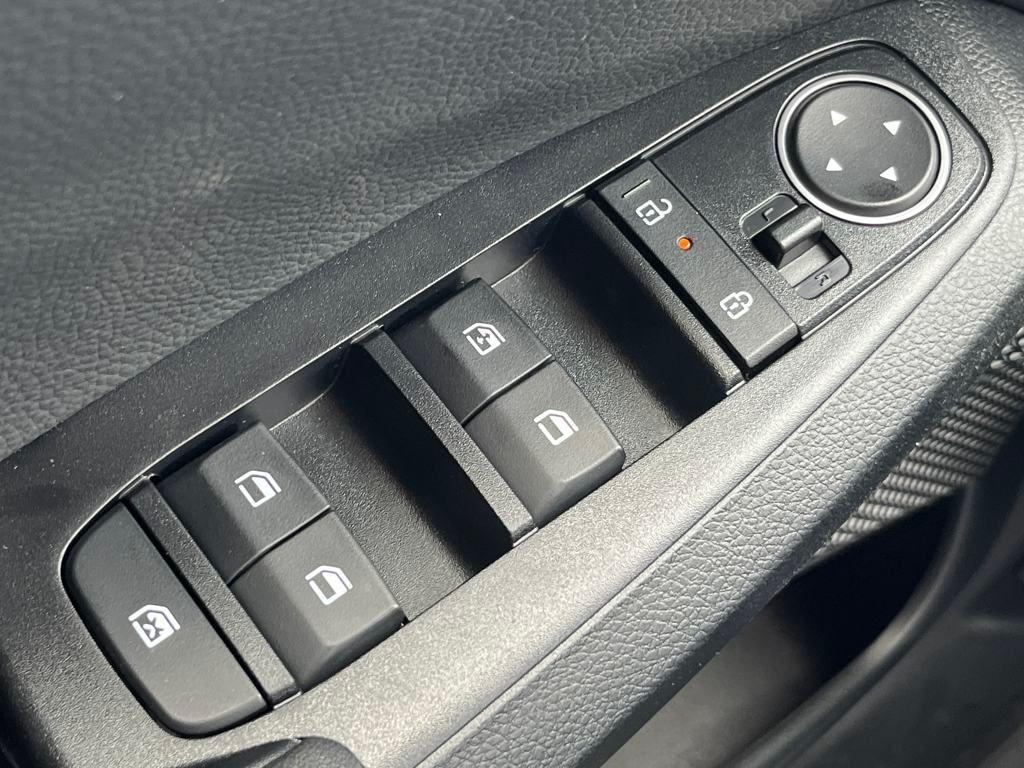new 2025 Kia Seltos car, priced at $25,818