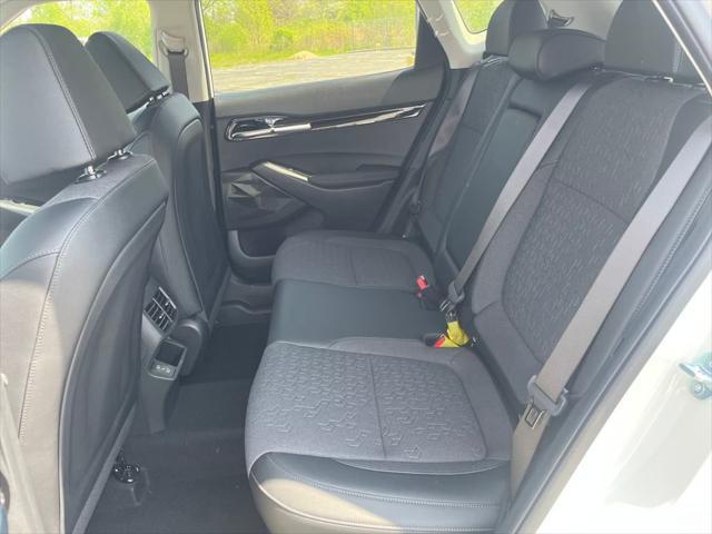 new 2025 Kia Seltos car, priced at $25,996