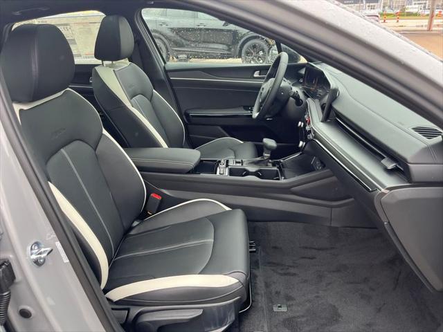new 2025 Kia K5 car, priced at $32,442