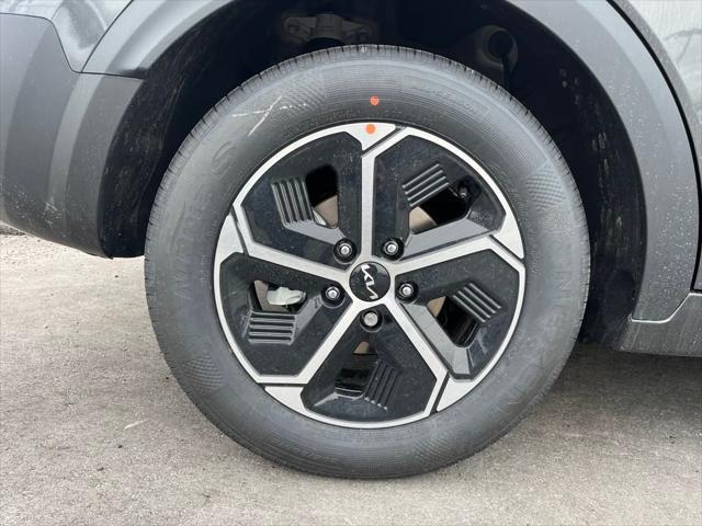new 2025 Kia Niro car, priced at $30,294