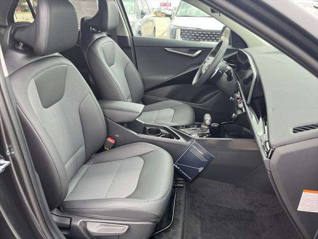 new 2025 Kia Niro car, priced at $30,294