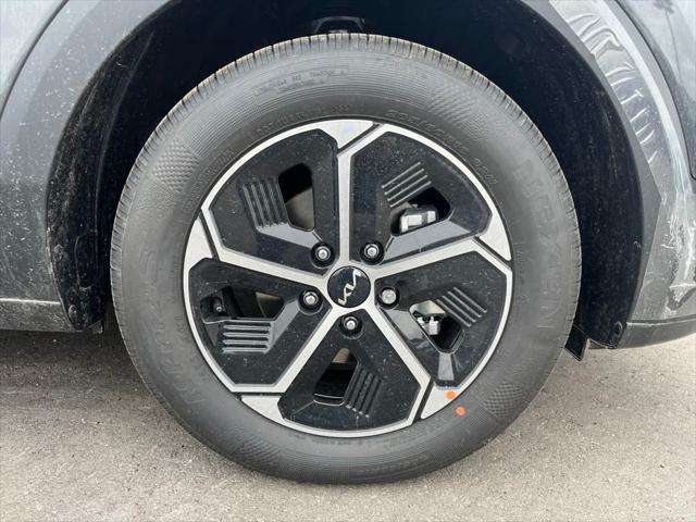 new 2025 Kia Niro car, priced at $30,294