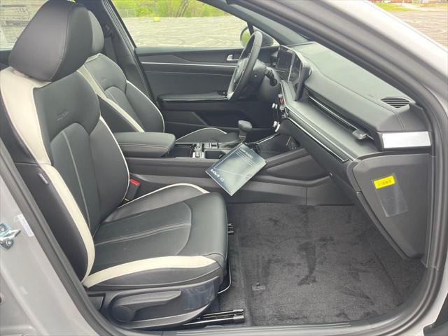 new 2025 Kia K5 car, priced at $30,689