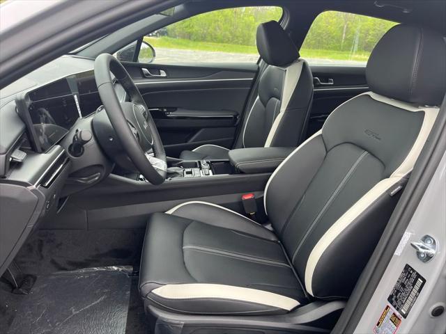 new 2025 Kia K5 car, priced at $30,689