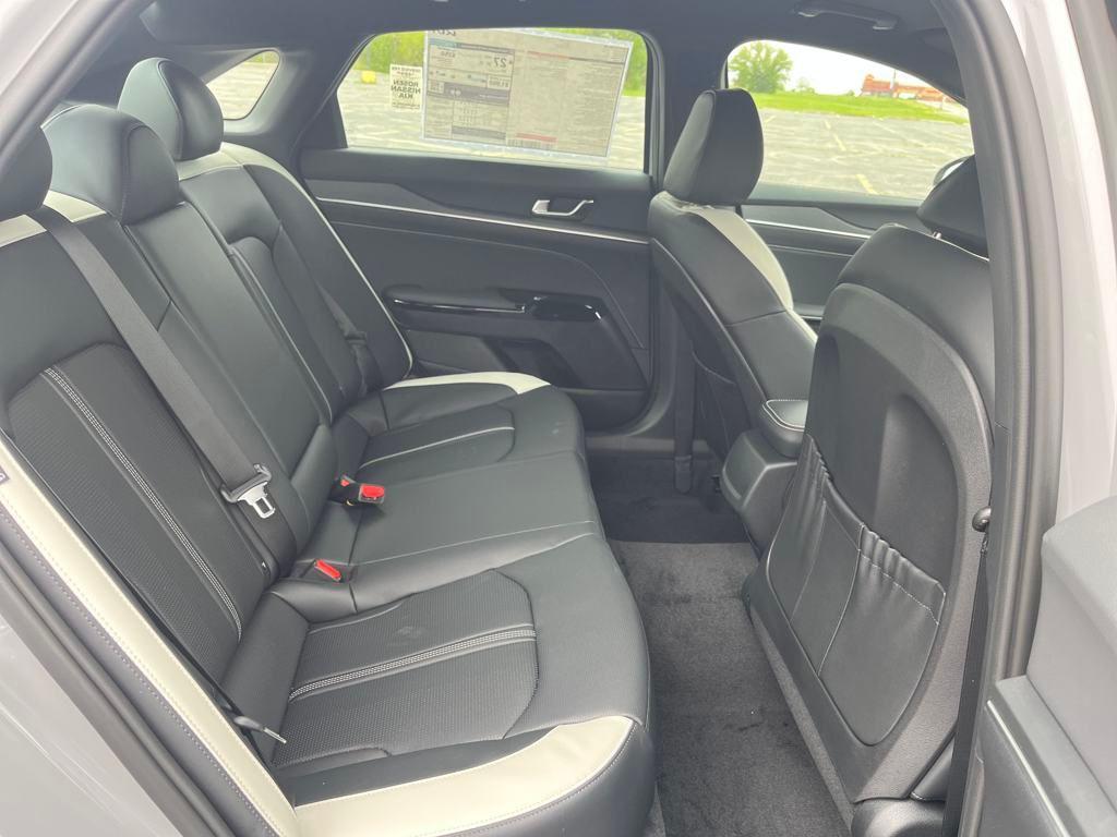 new 2025 Kia K5 car, priced at $30,514